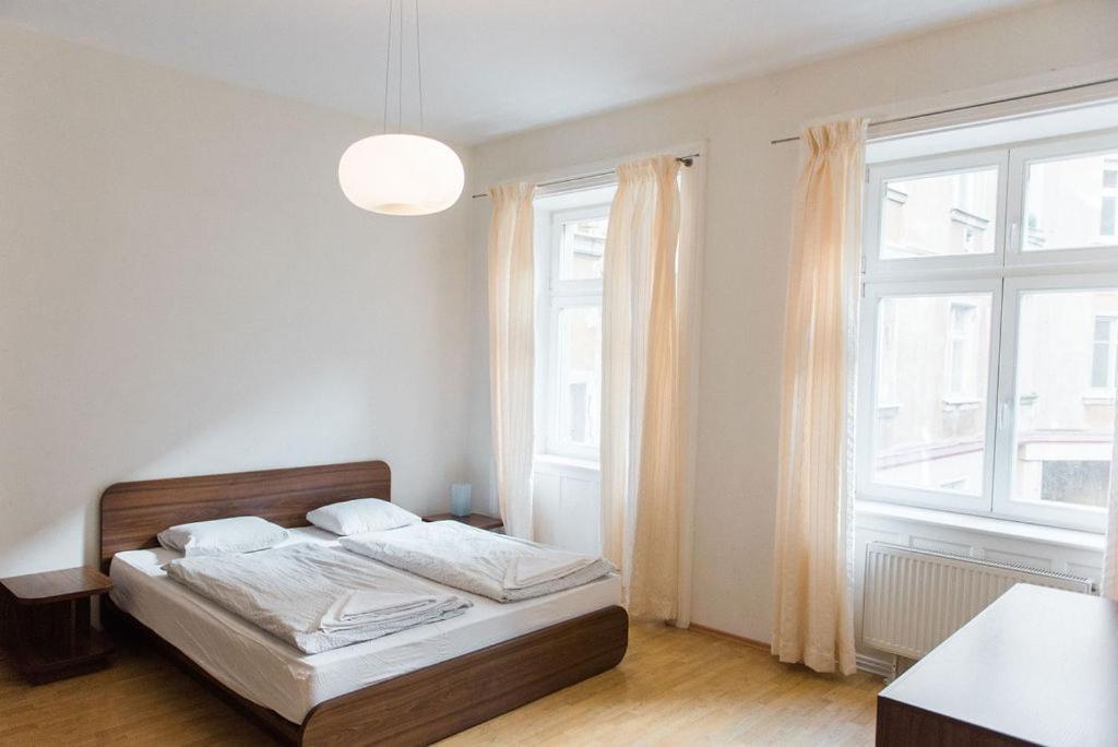 Lion Apartments In Historical Center, Bratislava Old Town Exterior foto